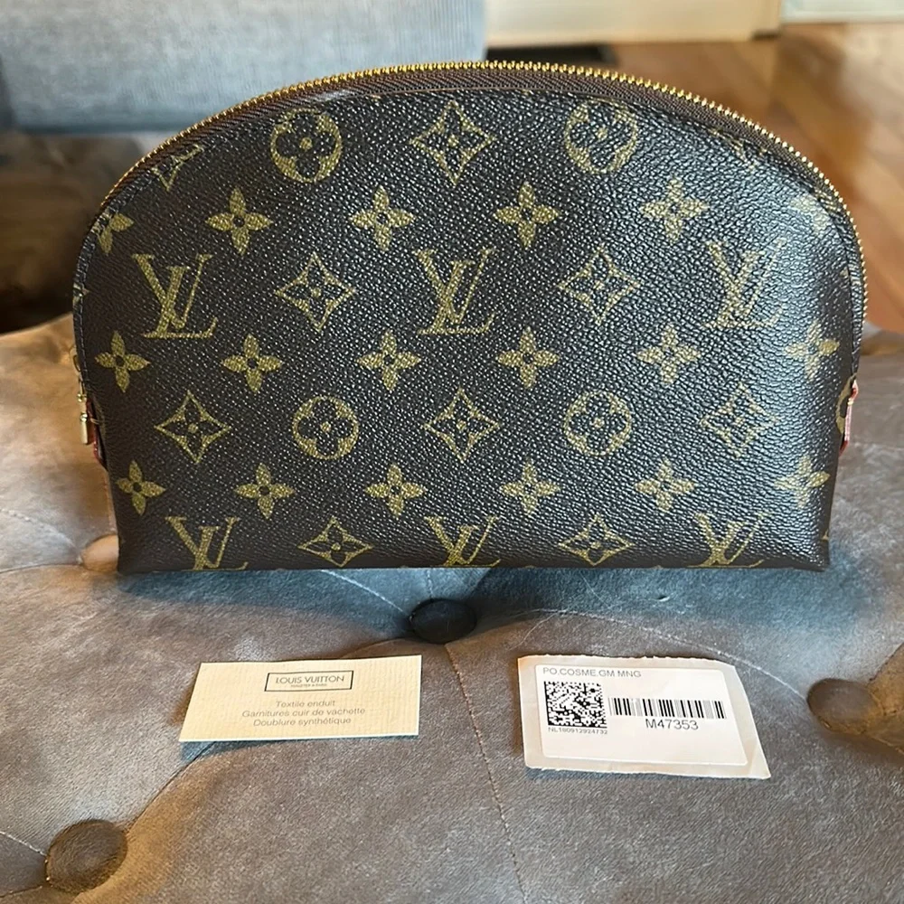 Bags | Louis Vuitton M47353 Cosmetic Pouch Gm Makeup Bag | Poshmark